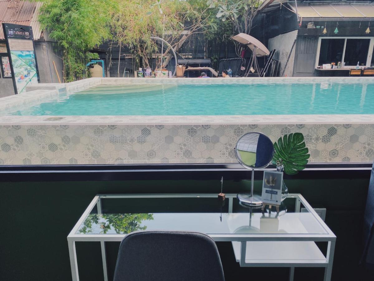 Chiangmai Moli Inn (Adults Only) Chiang Mai Exterior photo