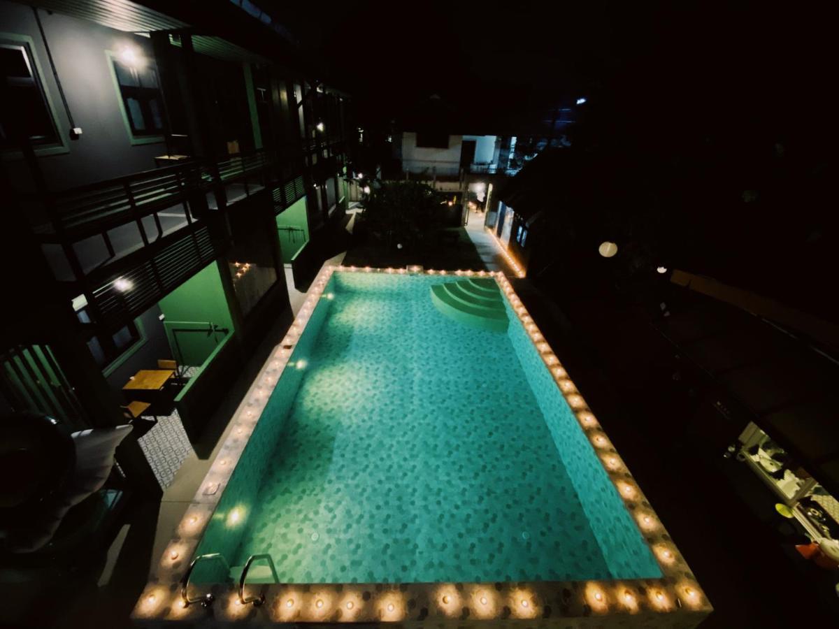 Chiangmai Moli Inn (Adults Only) Chiang Mai Exterior photo