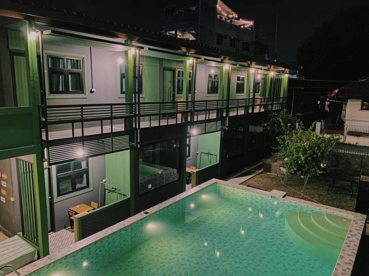 Chiangmai Moli Inn (Adults Only) Chiang Mai Exterior photo